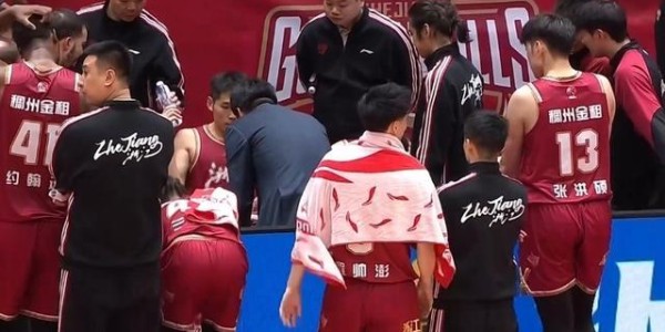 浙江总教练丁伟离任杀回解说席？CBA传奇救火主帅纪录仍在延续