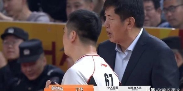 浙江总教练丁伟离任杀回解说席？CBA传奇救火主帅纪录仍在延续