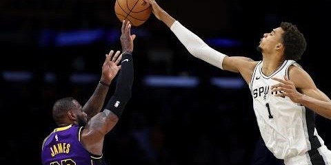 白巧克力：文班并非真正的盖帽高手，他只是仰仗自己2.24米的身高