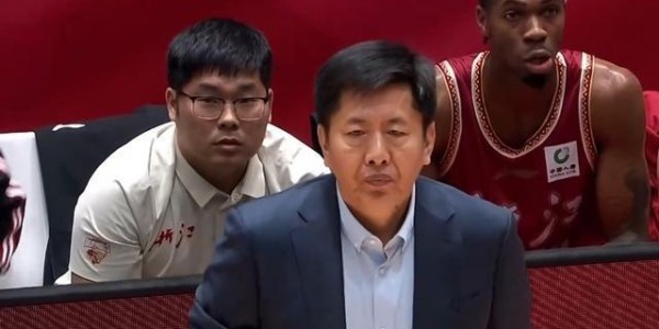 浙江总教练丁伟离任杀回解说席？CBA传奇救火主帅纪录仍在延续